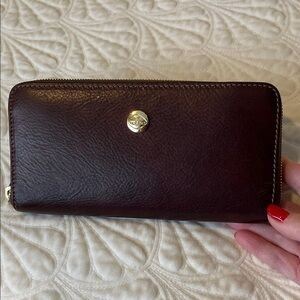 The Trend Genuine Leather Zip Wallet